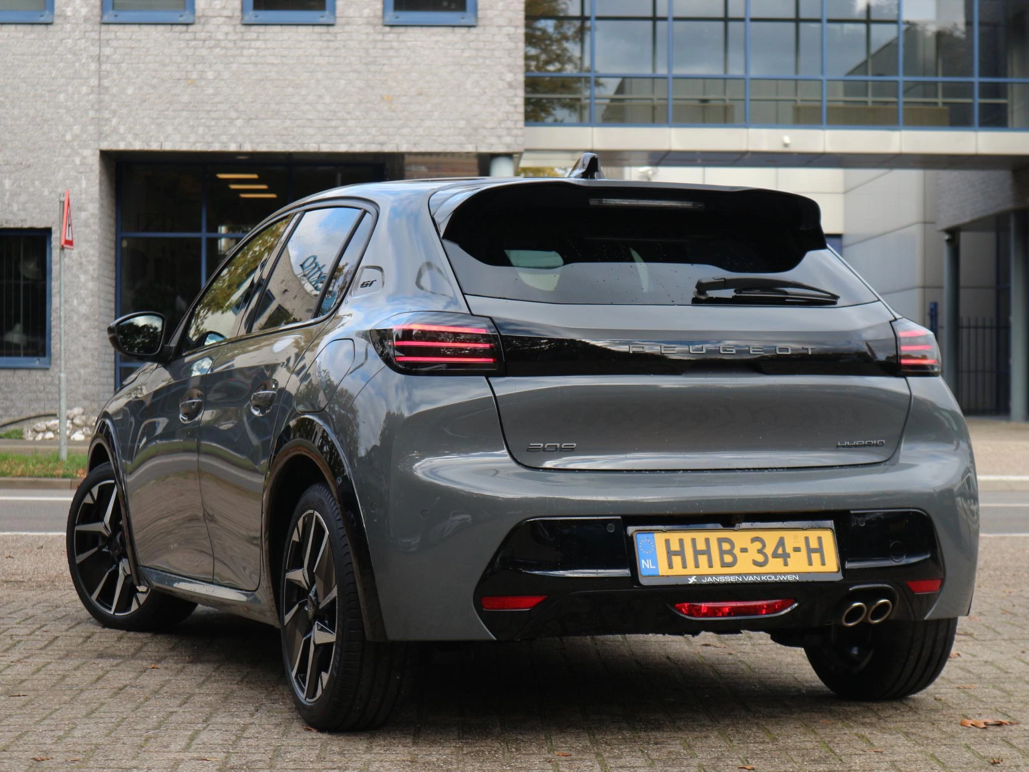 Hoofdafbeelding Peugeot 208