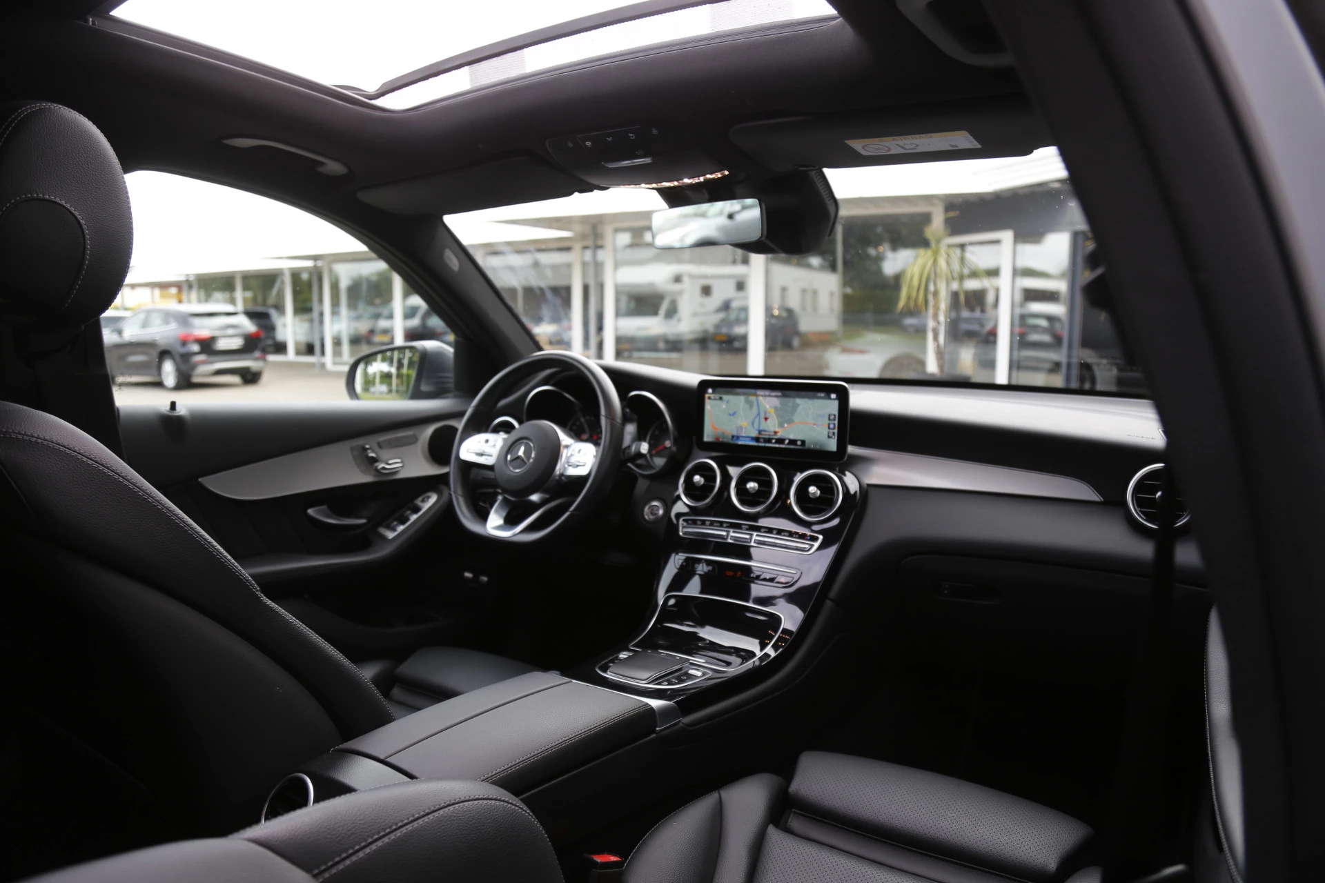 Hoofdafbeelding Mercedes-Benz GLC