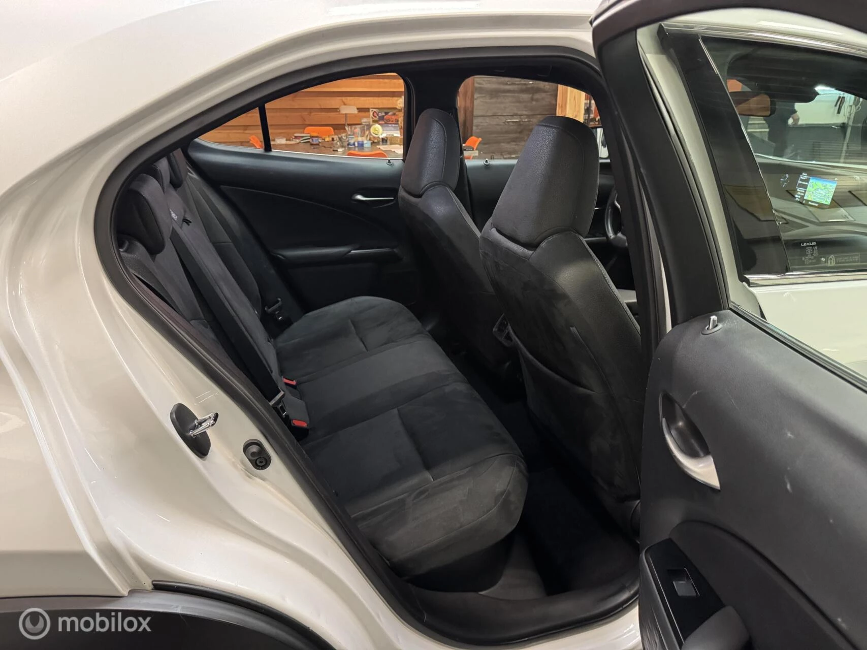 Hoofdafbeelding Lexus UX
