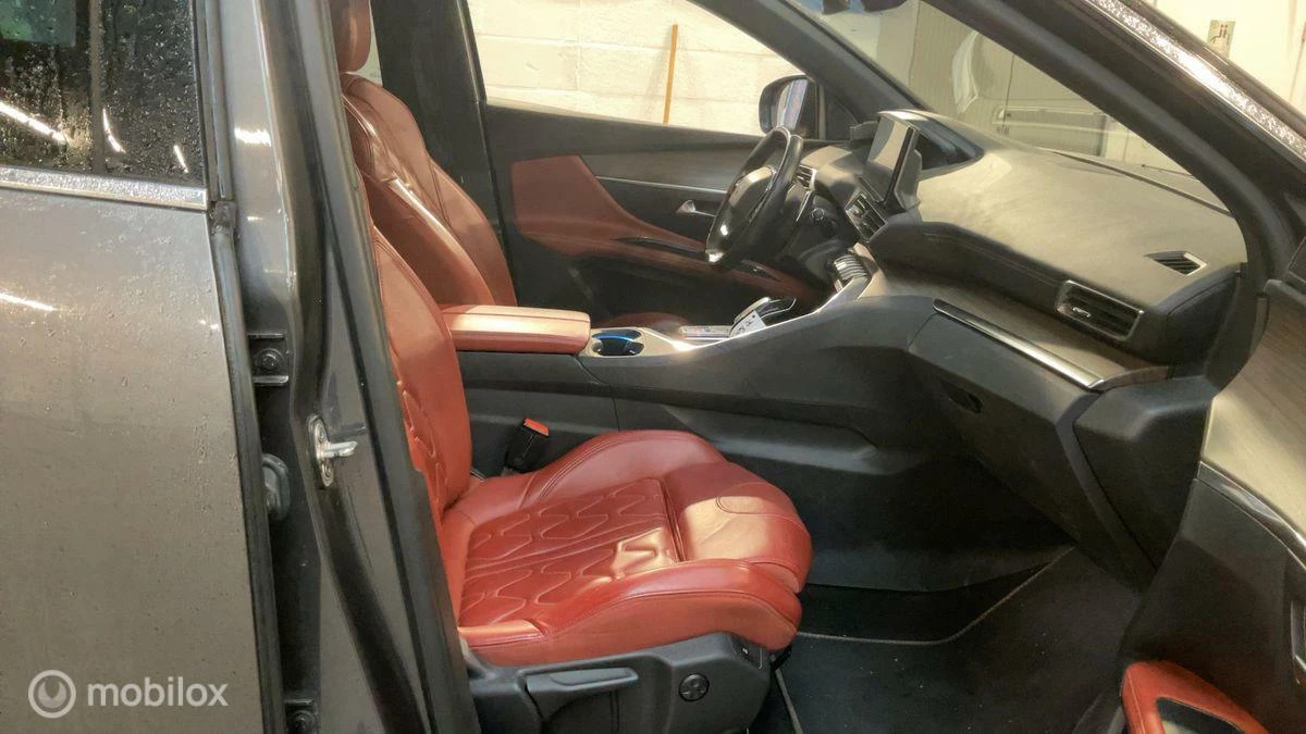 Hoofdafbeelding Peugeot 5008