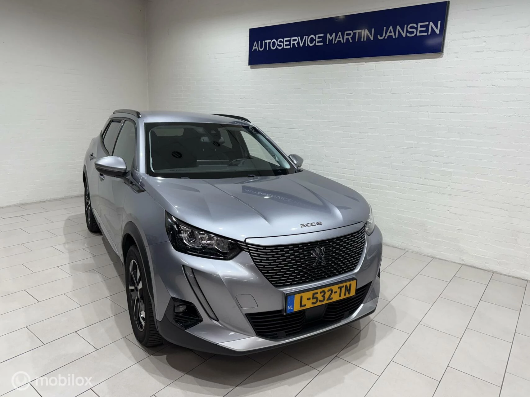 Hoofdafbeelding Peugeot e-2008