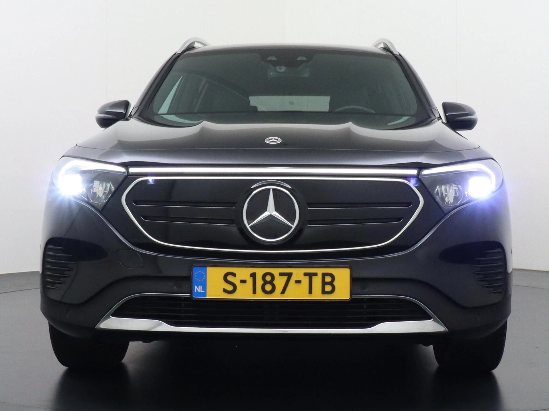 Hoofdafbeelding Mercedes-Benz EQB