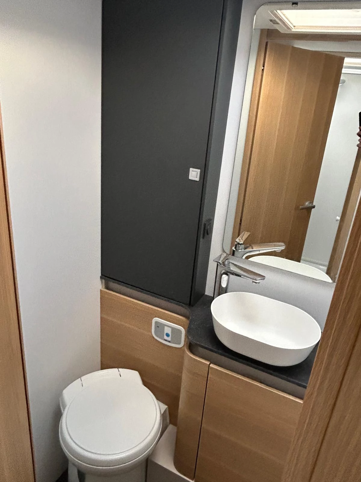 Hoofdafbeelding Adria MATRIX 670SL