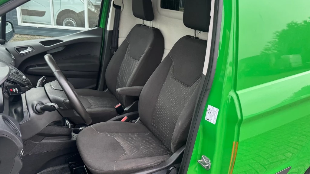 Hoofdafbeelding Ford Transit Courier