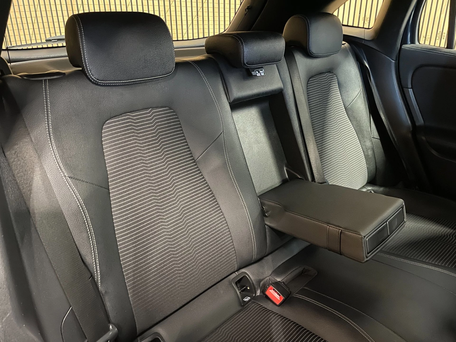 Hoofdafbeelding Mercedes-Benz EQA