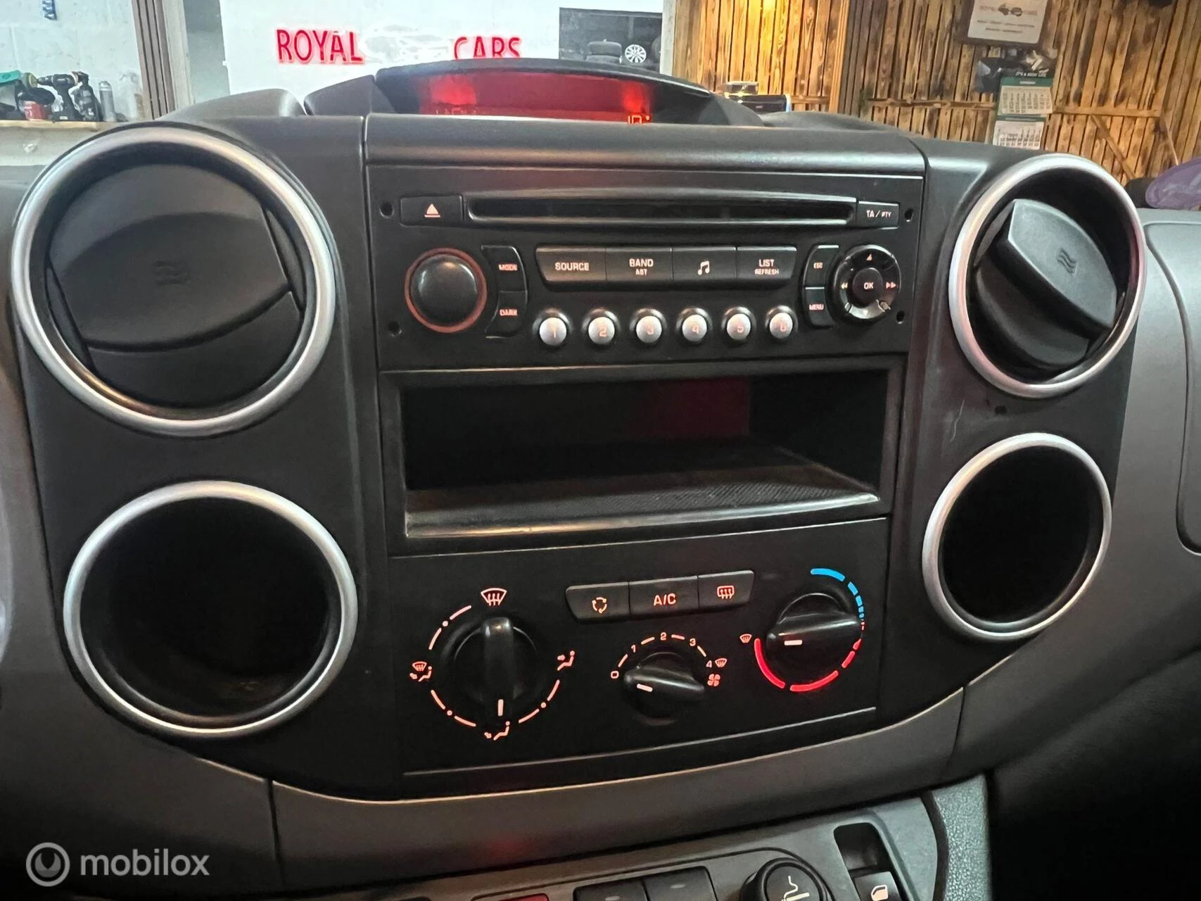 Hoofdafbeelding Peugeot Partner