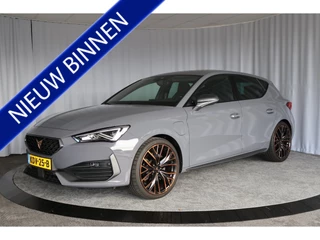 Hoofdafbeelding CUPRA Leon CUPRA Leon 1.4 e-Hybrid VZ 245 pk, Copper Edition, Acc, Camera, Sfeerverl, stoel en stuurverw.