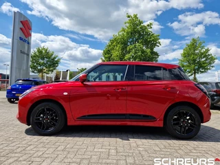 Hoofdafbeelding Suzuki Swift Suzuki Swift 1.2 Select S. Hybrid 5drs|Stoere Red & Black Edition Nieuwe model|Rijklaarprijs