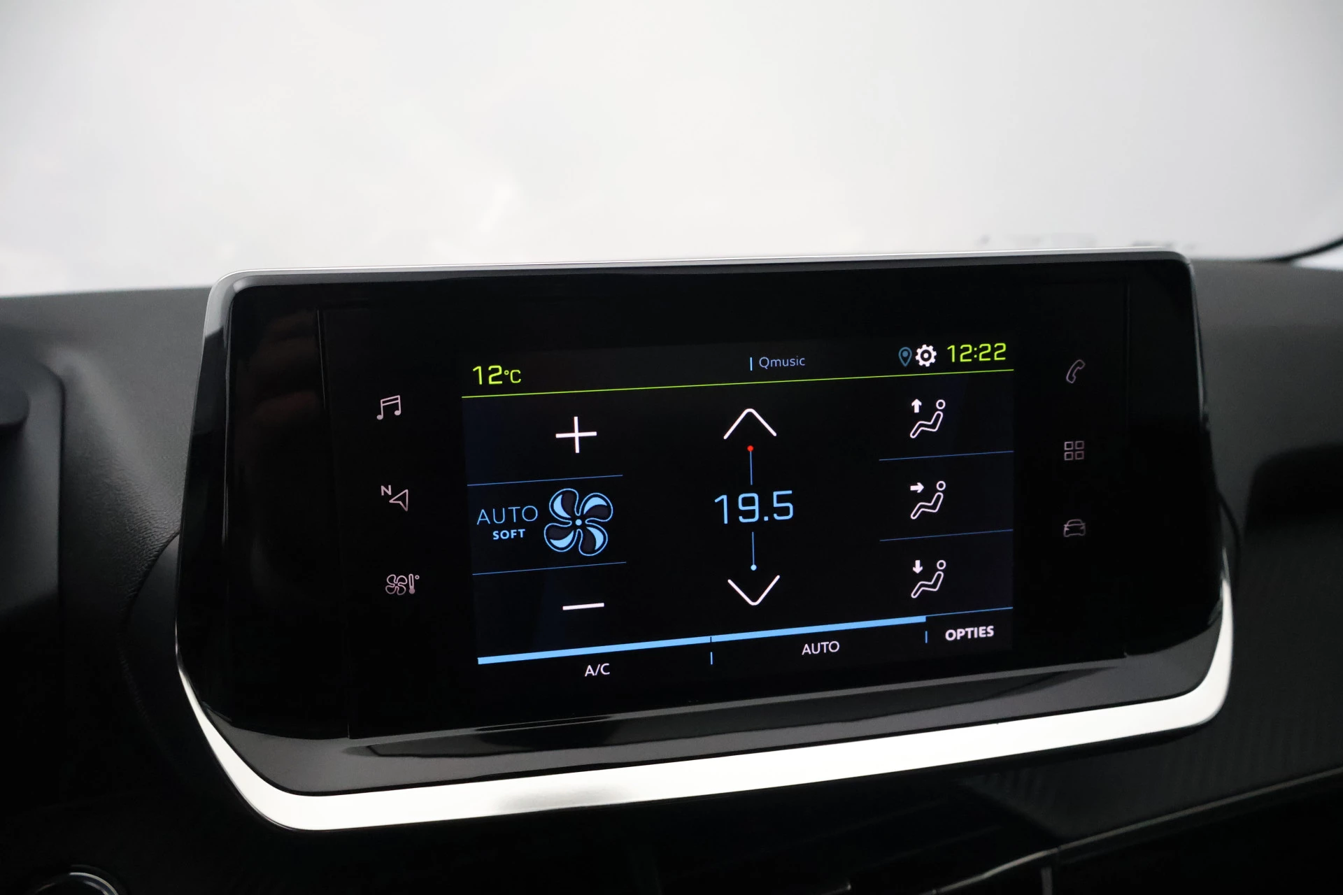 Hoofdafbeelding Peugeot e-208