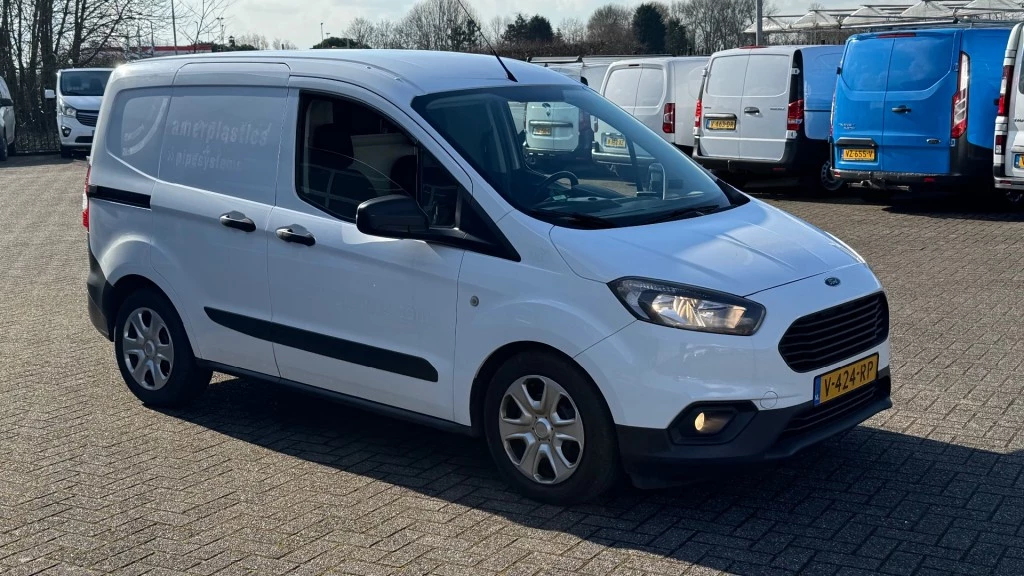 Hoofdafbeelding Ford Transit Courier