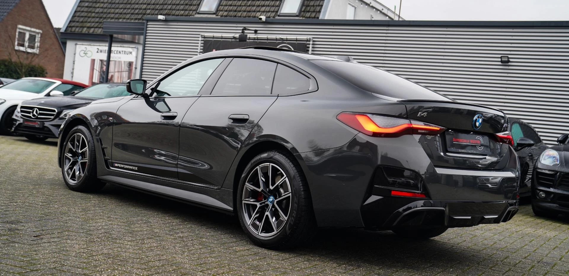 Hoofdafbeelding BMW i4