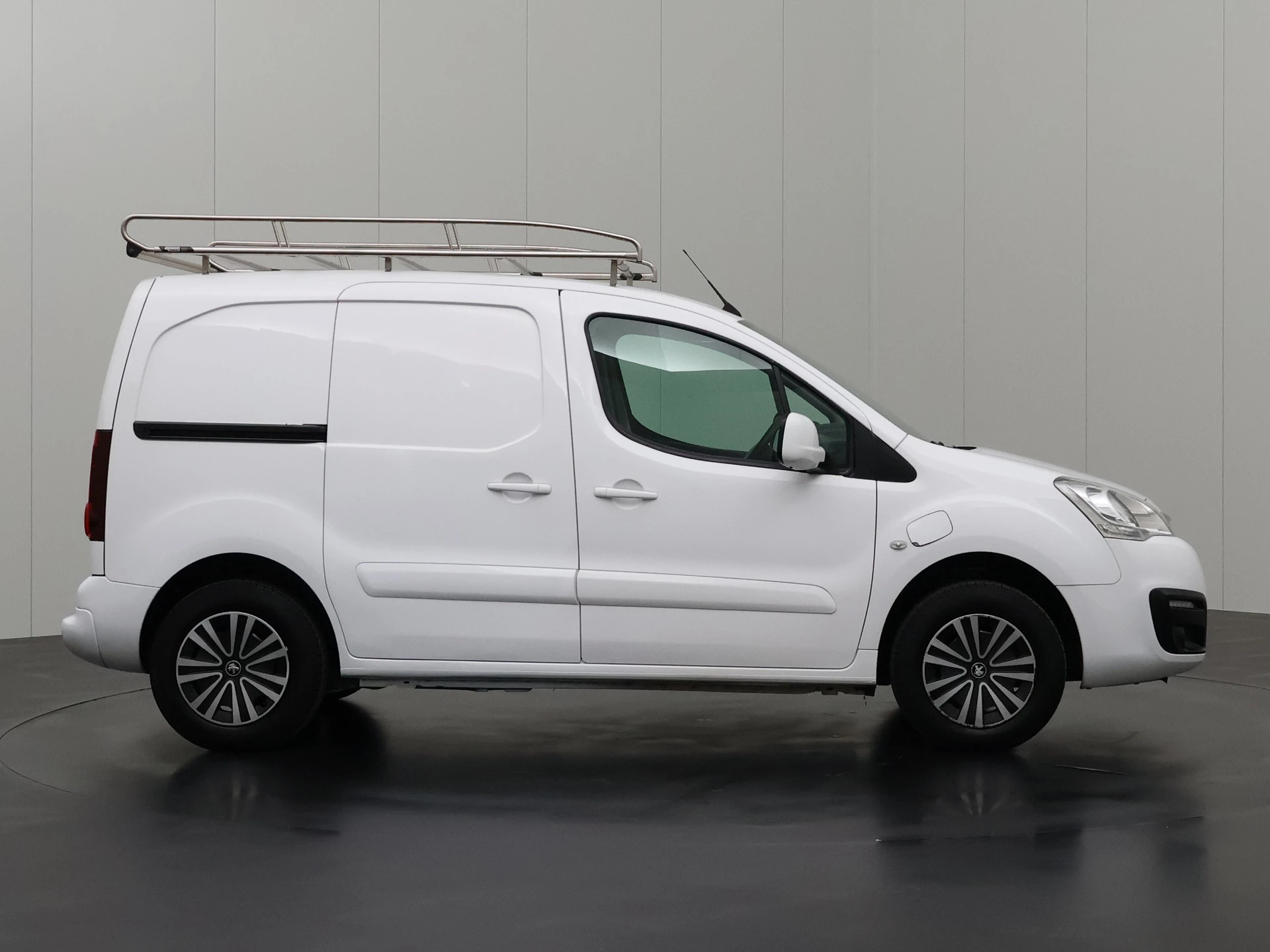 Hoofdafbeelding Peugeot Partner