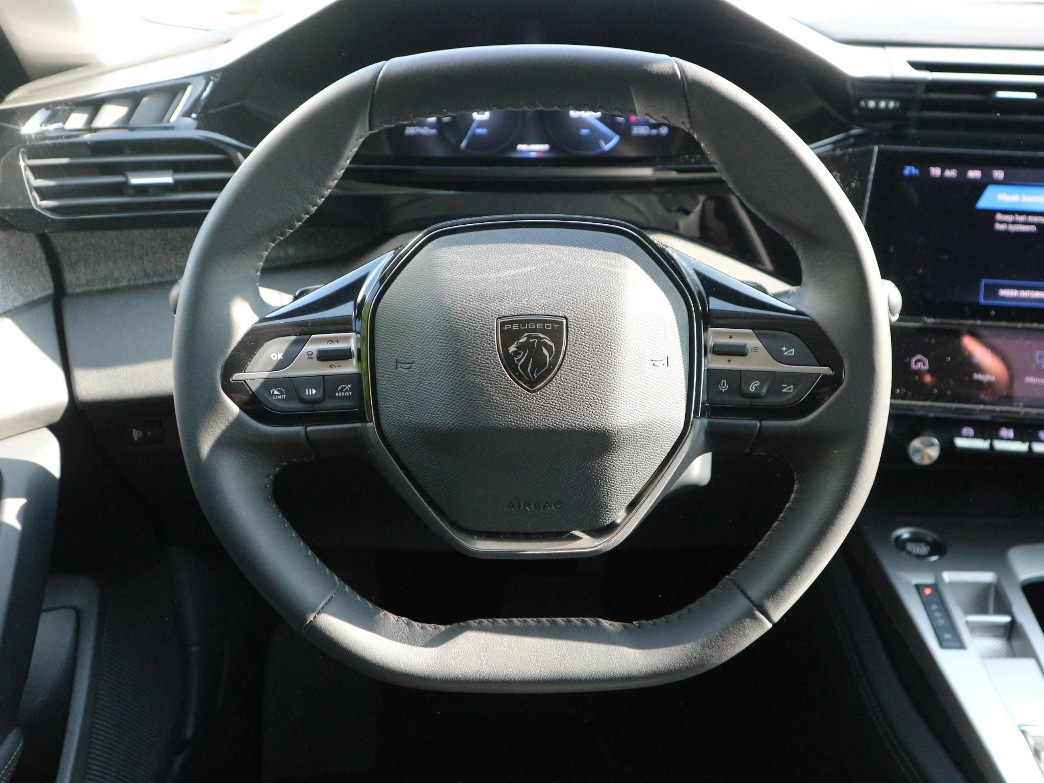 Hoofdafbeelding Peugeot 408