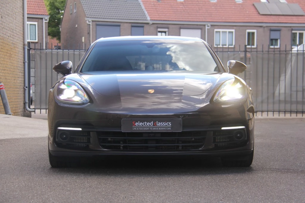 Hoofdafbeelding Porsche Panamera