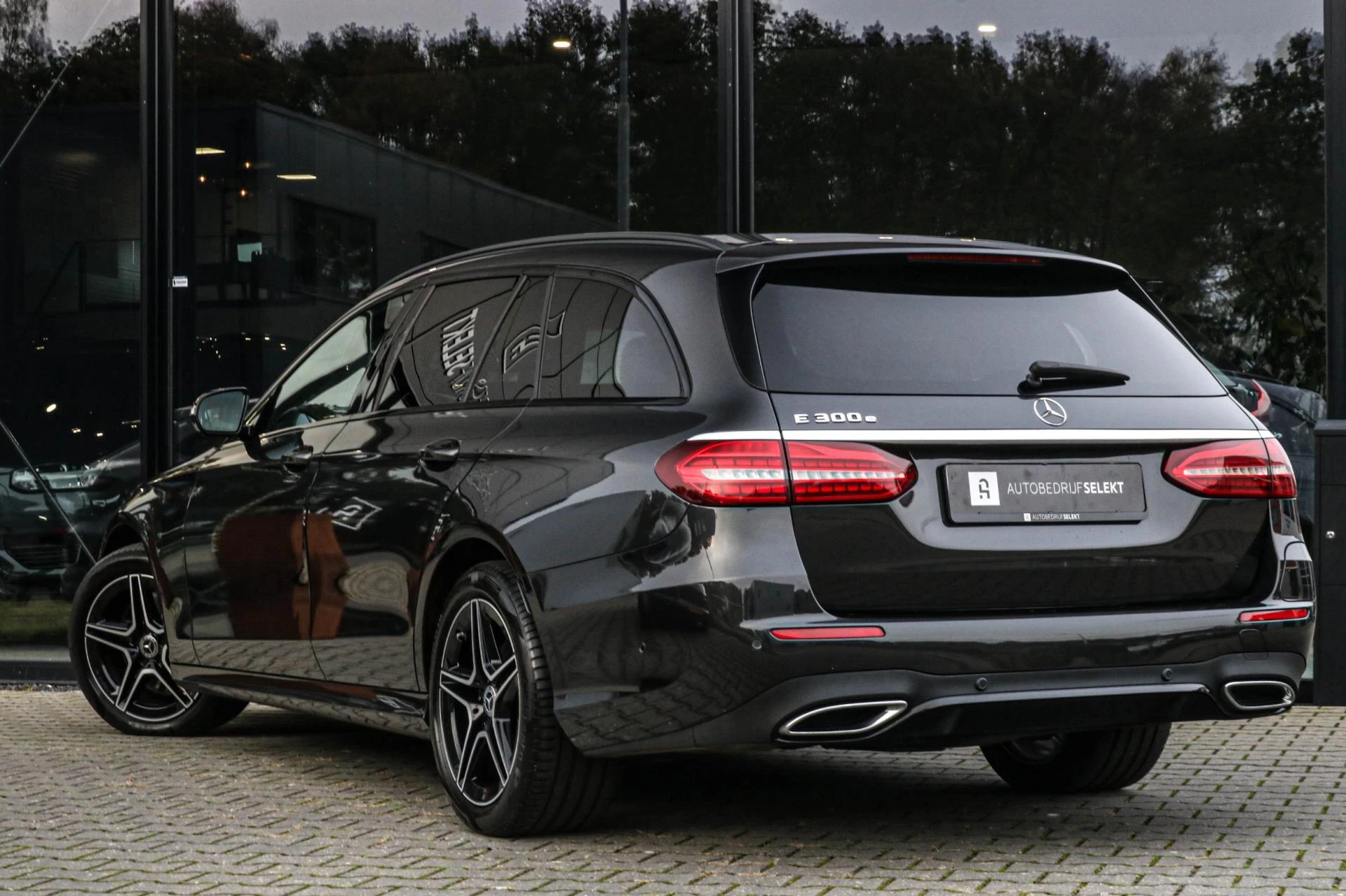 Hoofdafbeelding Mercedes-Benz E-Klasse