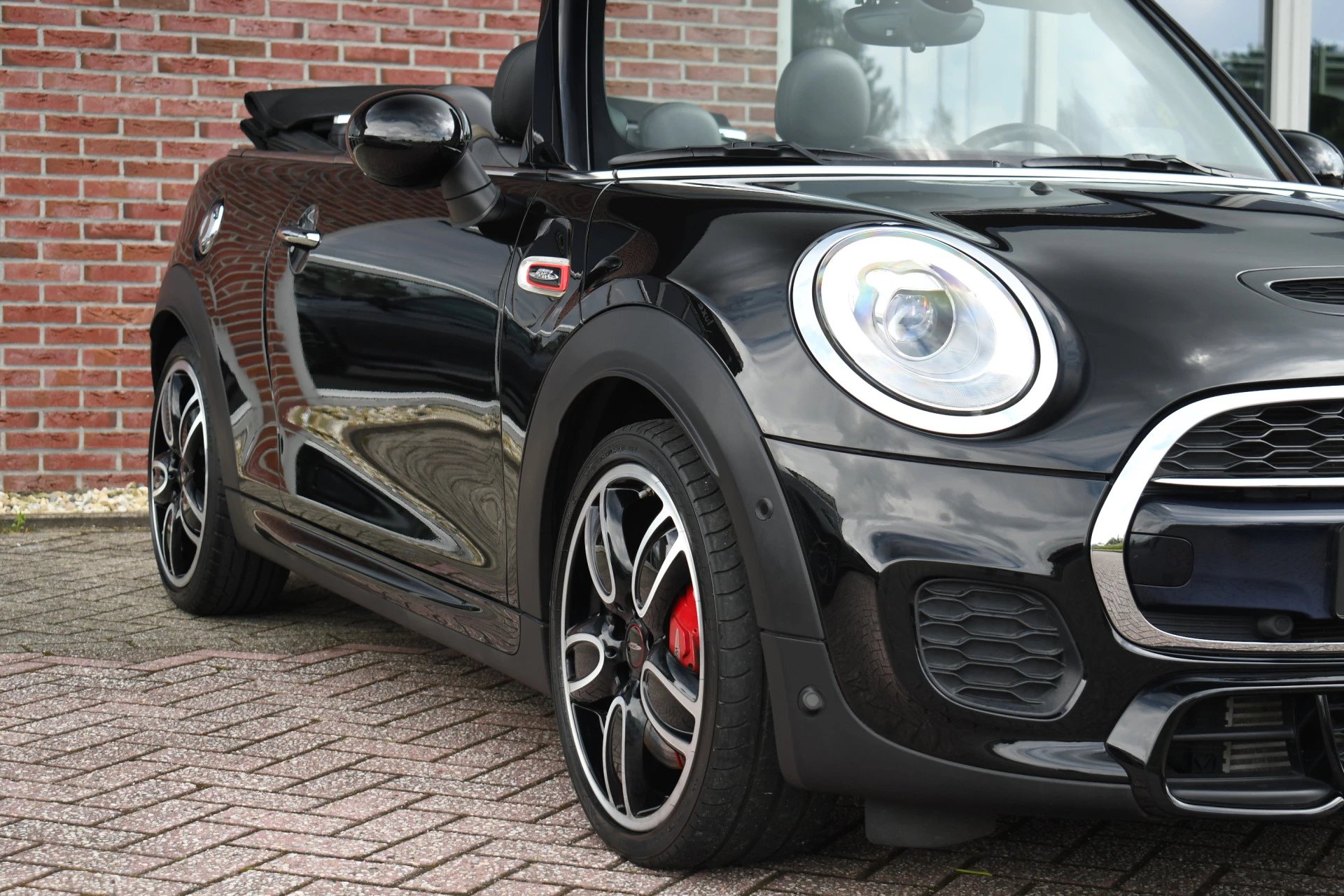 Hoofdafbeelding MINI Cabrio