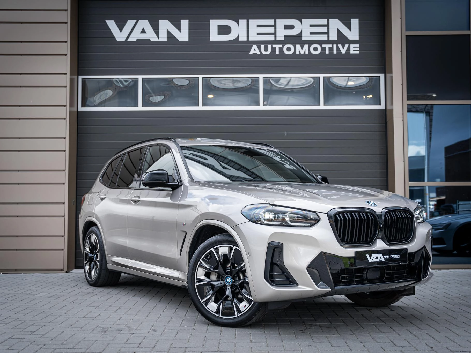 Hoofdafbeelding BMW iX3