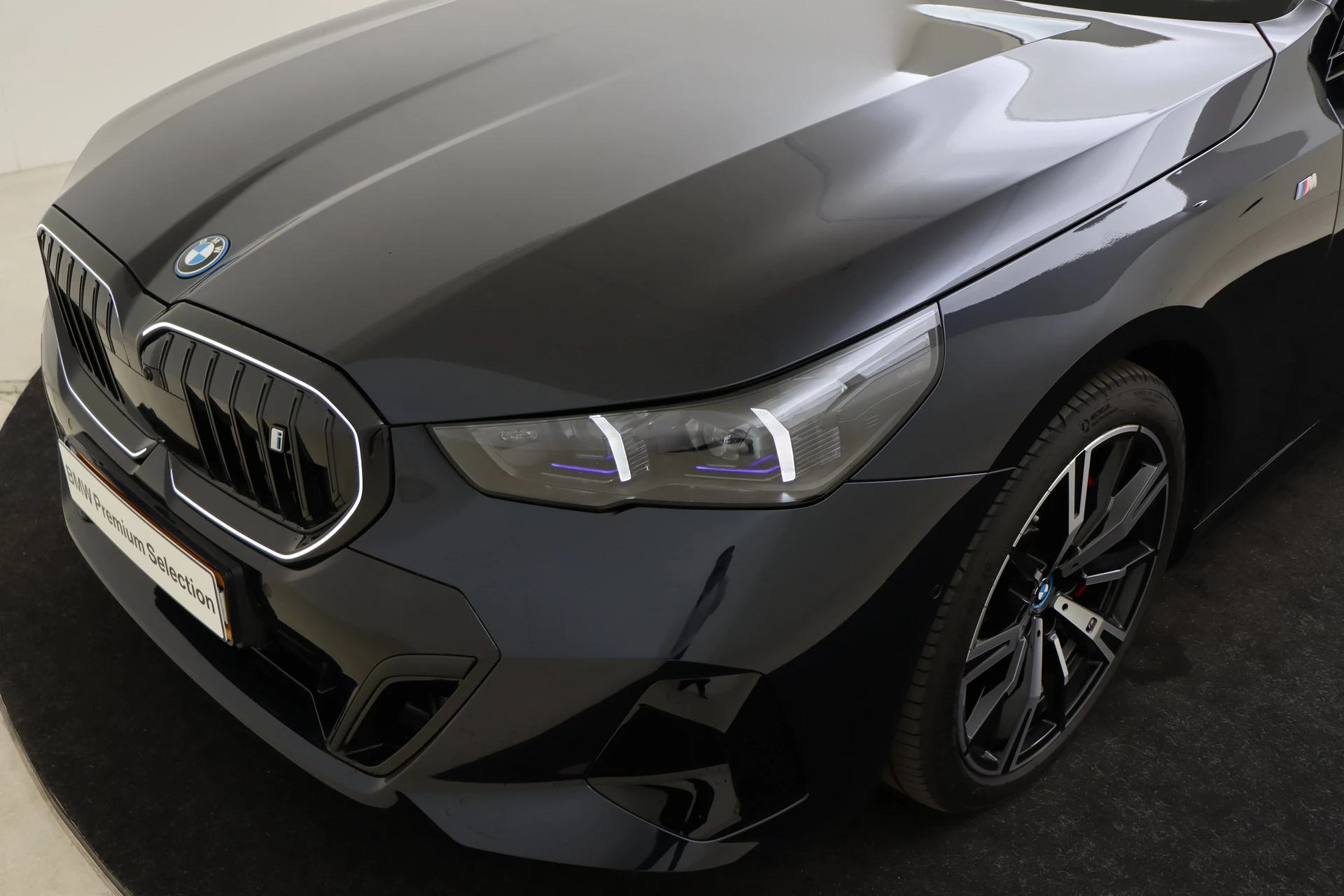 Hoofdafbeelding BMW i5