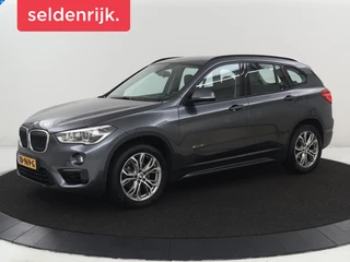 BMW X1 sDrive18i Sport Line | Leder | Trekhaak |  Stoelverwarming | Sportstoelen | Camera | Navigatie | Keyless | Climate control | 18'' velgen | Park Assist | Cruise control | Bluetooth | Full LED