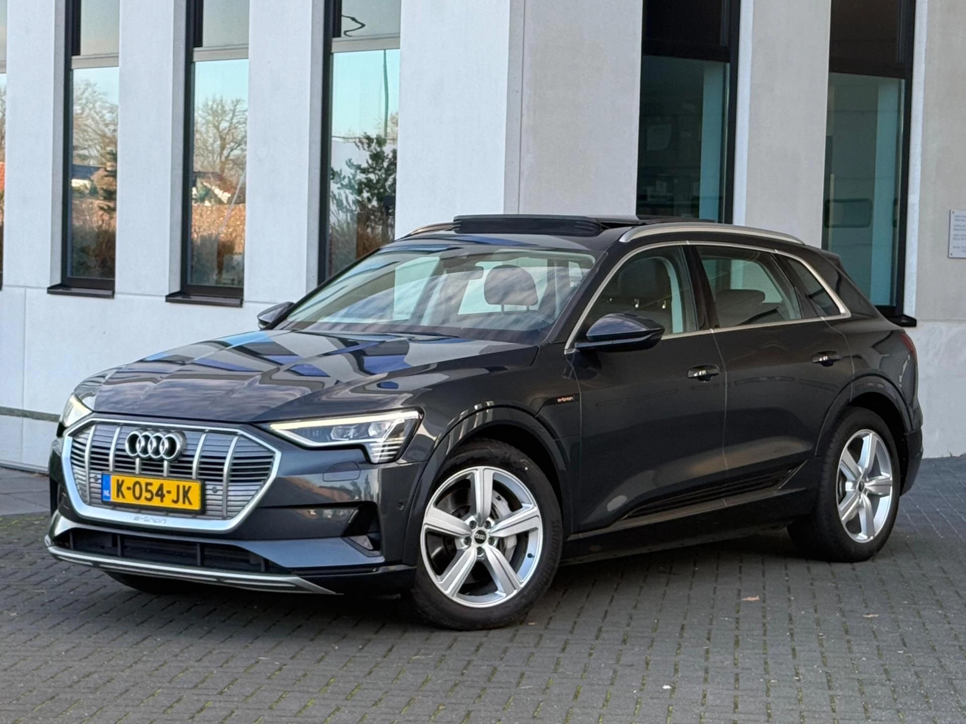 Hoofdafbeelding Audi e-tron