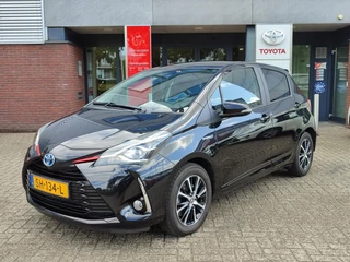 Toyota Yaris 1.5 Hybrid DESIGN SPORT NAVI CAMERA CRUISE CLIMA LM-VELGEN BLUETOOTH EL-RAMEN/SPIEGELS NL-AUTO