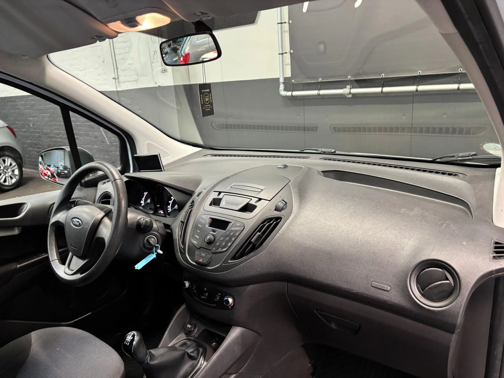 Hoofdafbeelding Ford Transit Courier