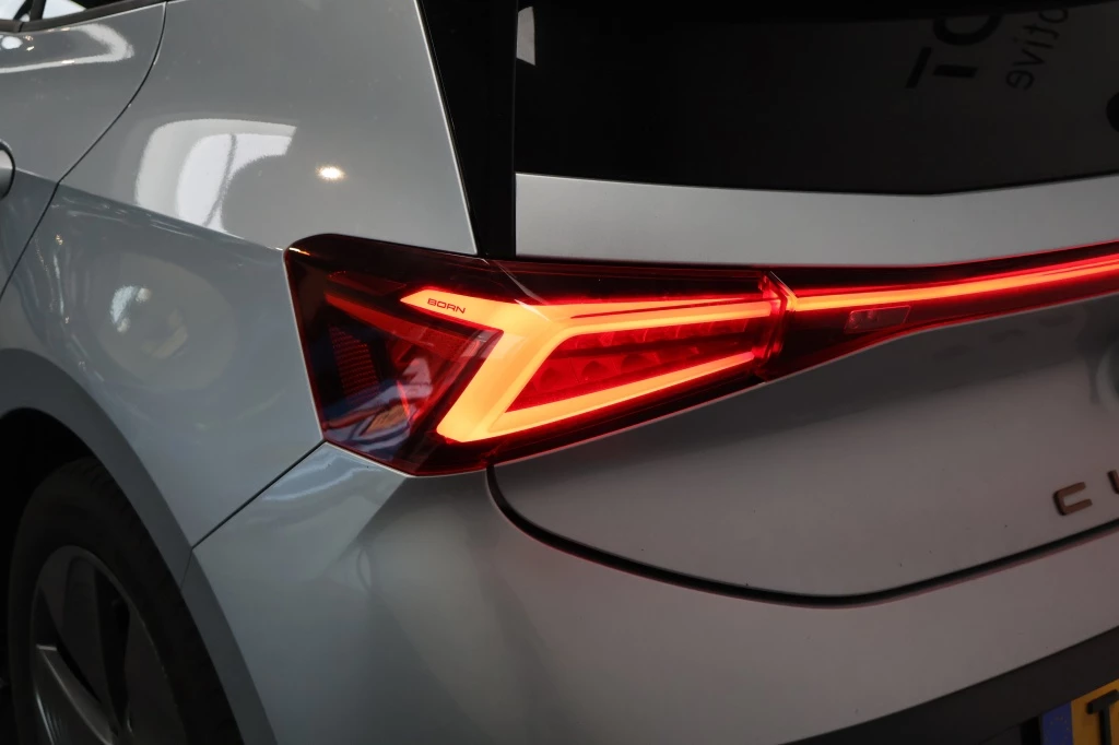 Hoofdafbeelding CUPRA Born