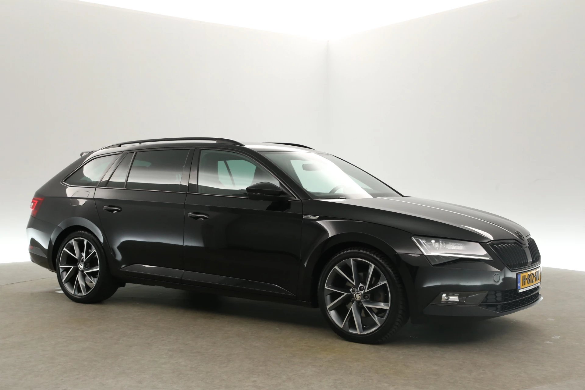 Hoofdafbeelding Škoda Superb