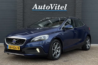 Volvo V40 Cross Country 1.6 T4 180 PK Automaat Ocean Race | Trekhaak | Panodak | Camera | Sportleder | Memory