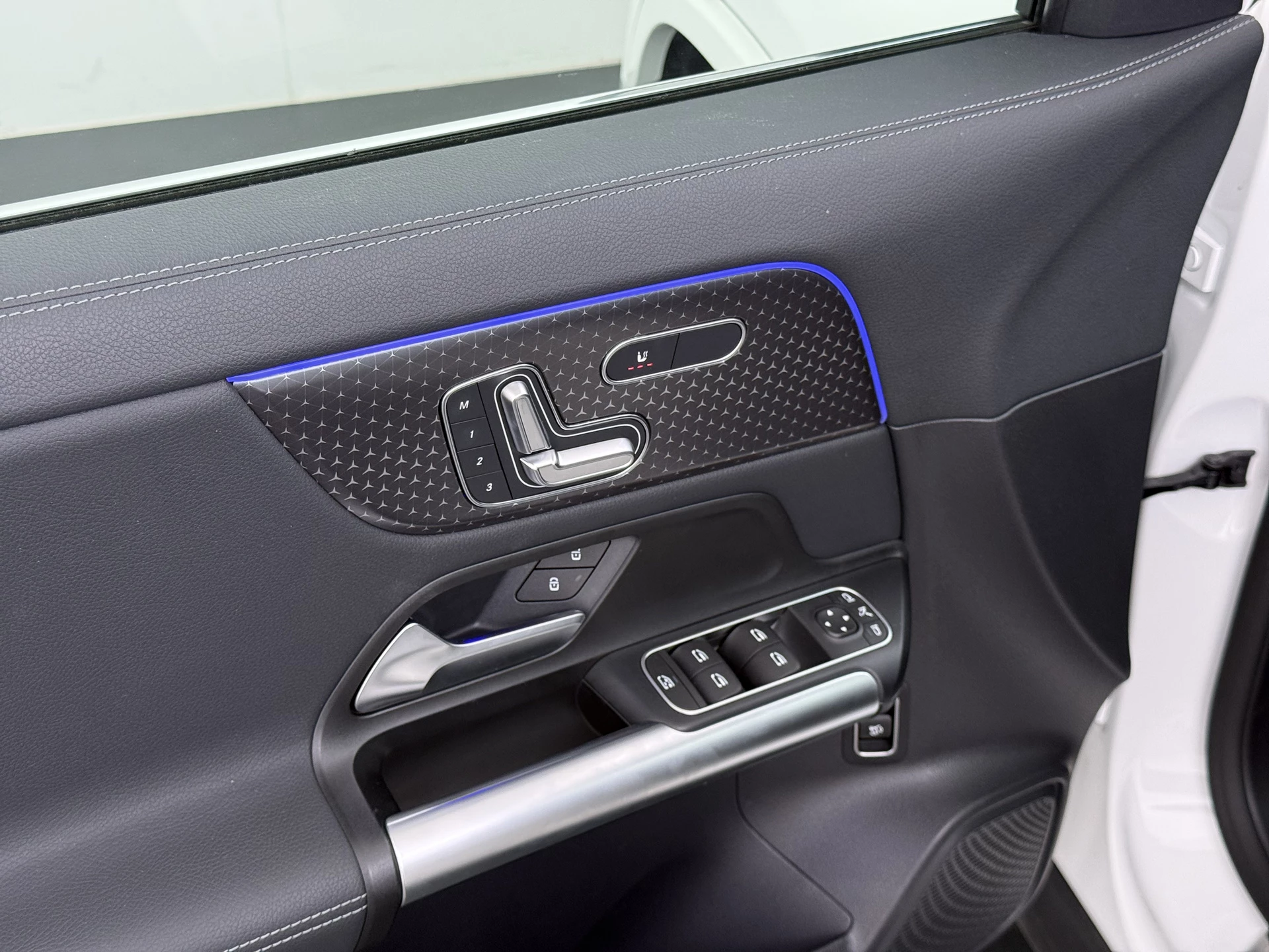 Hoofdafbeelding Mercedes-Benz EQA