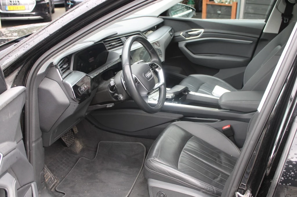 Hoofdafbeelding Audi e-tron