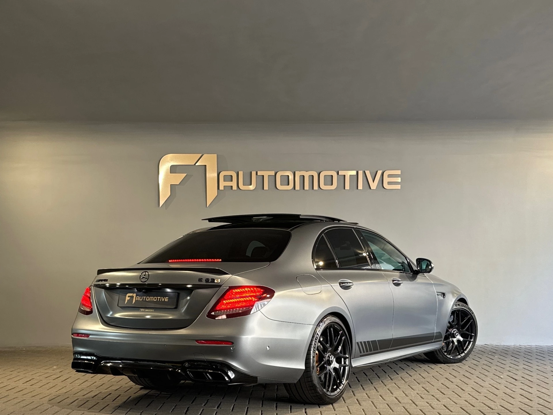 Hoofdafbeelding Mercedes-Benz E-Klasse