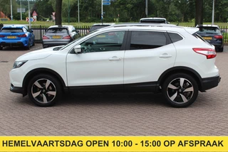Nissan QASHQAI 1.2 Connect Edition / Trekhaak / 360Camera / Panoramadak / Keyless / Navigatie / 17'' / DAB / Cruise Control /
