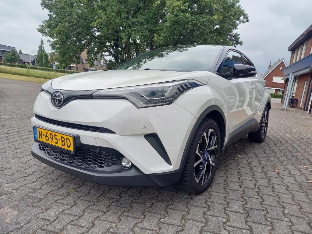 Hoofdafbeelding Toyota C-HR