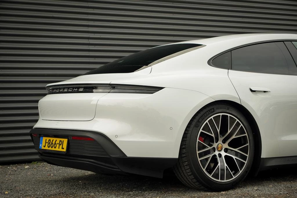Hoofdafbeelding Porsche Taycan