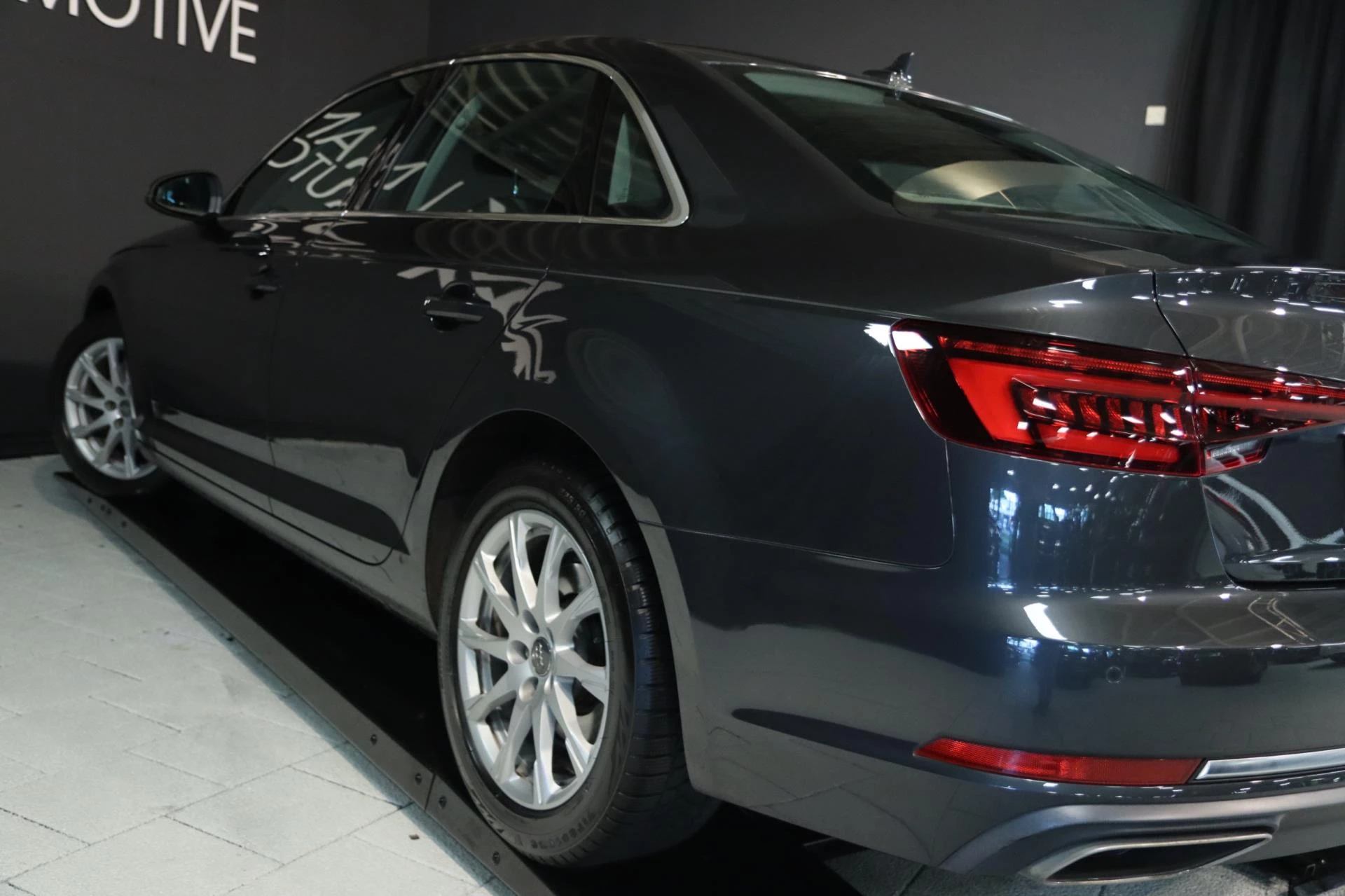 Hoofdafbeelding Audi A4
