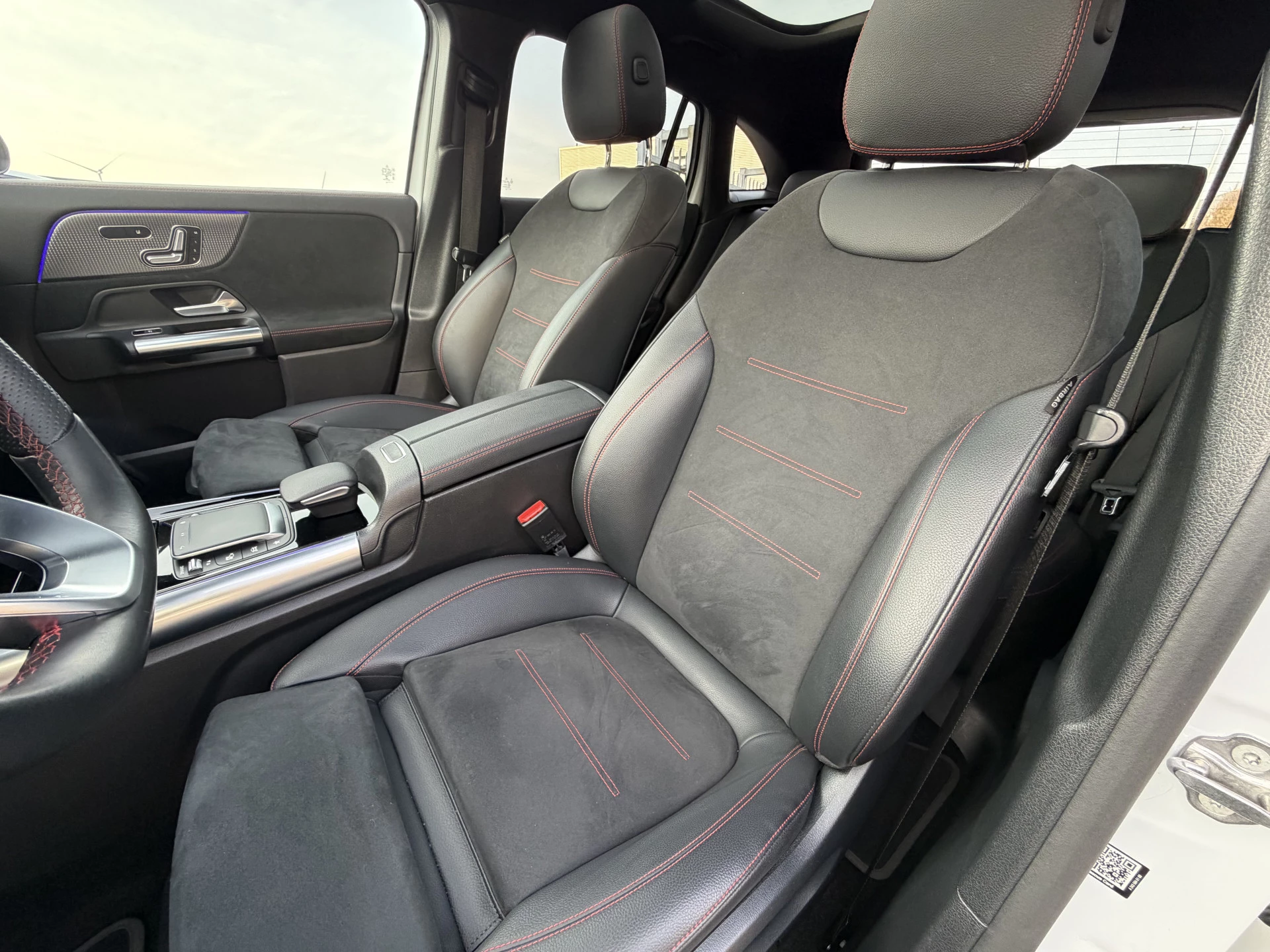 Hoofdafbeelding Mercedes-Benz EQA