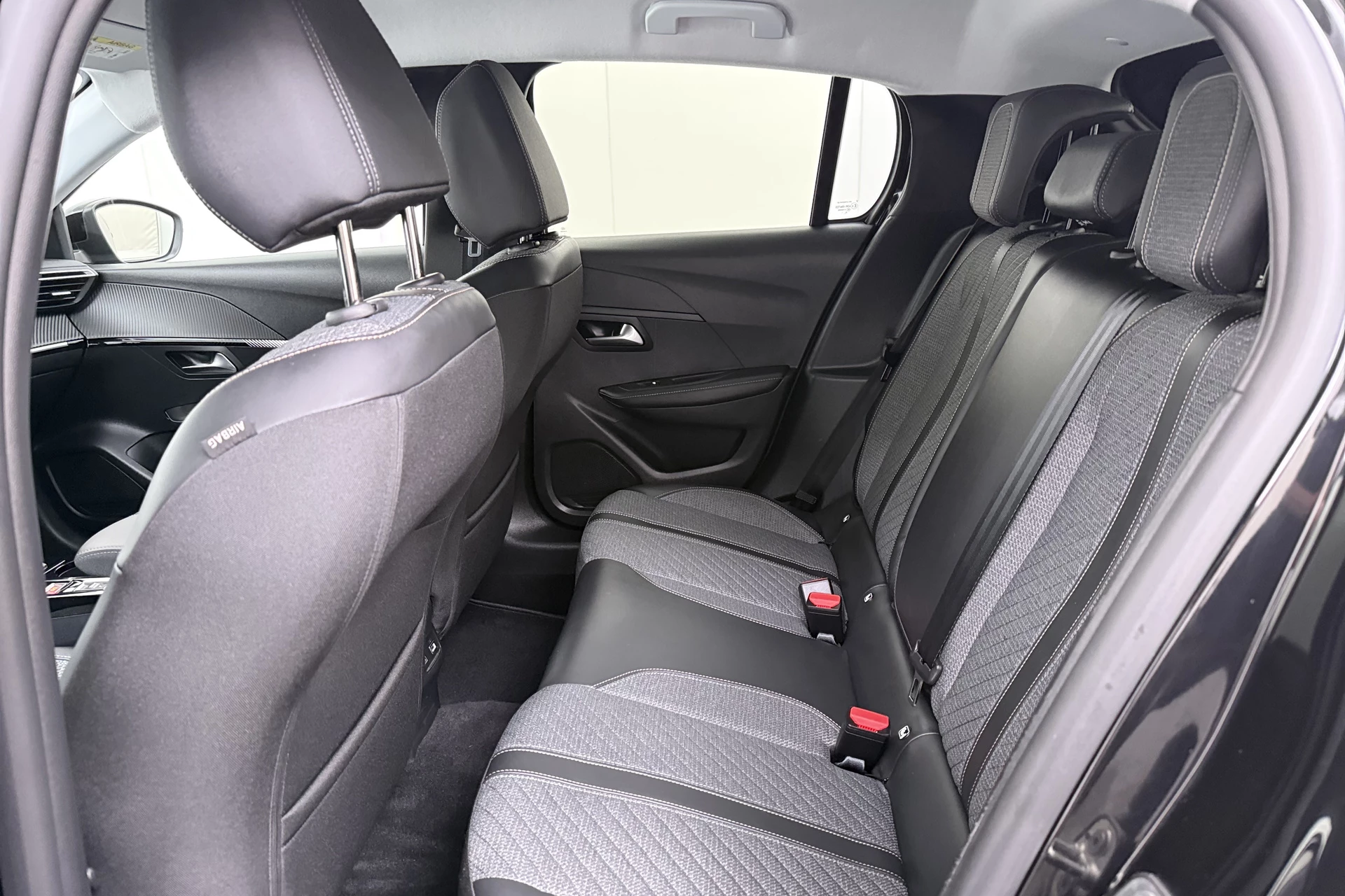 Hoofdafbeelding Peugeot e-208