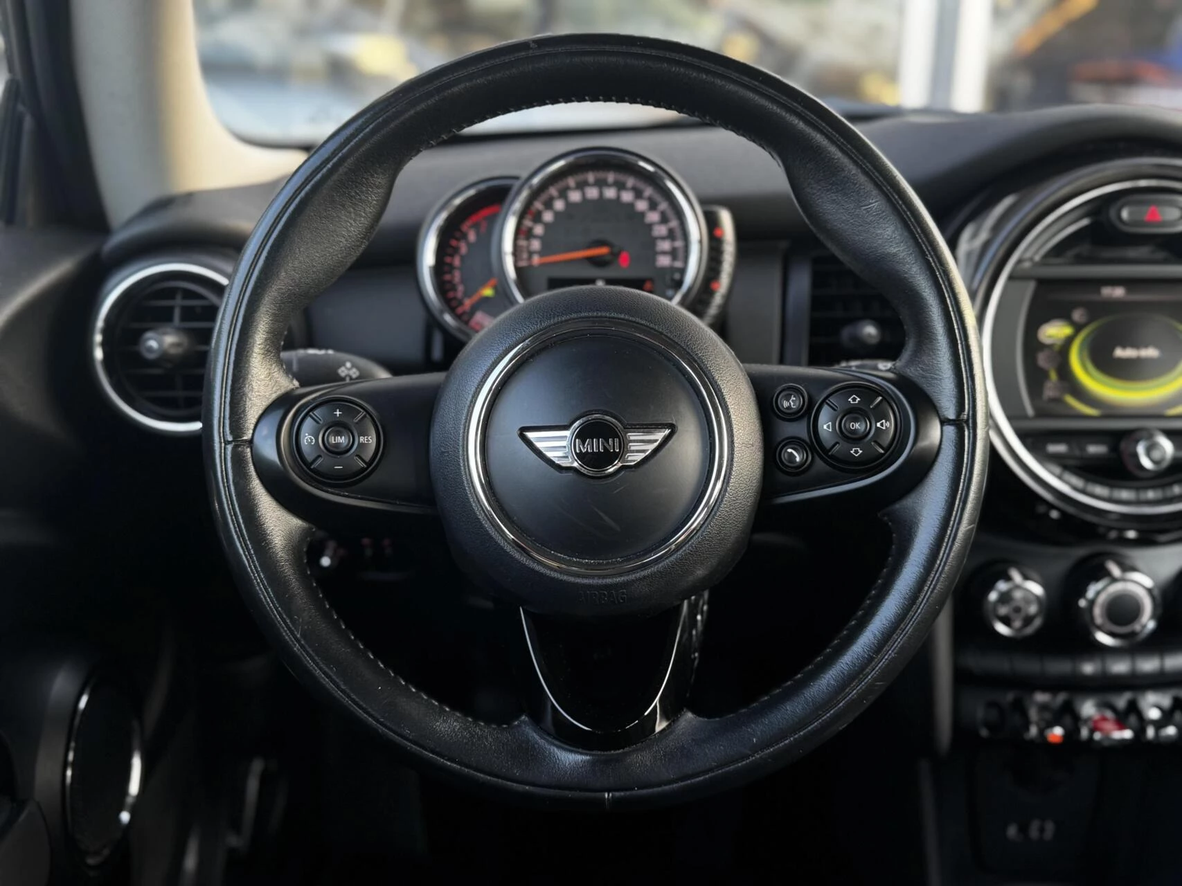 Hoofdafbeelding MINI One