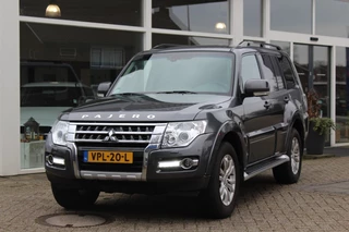Hoofdafbeelding Mitsubishi Pajero Mitsubishi Pajero 3.2 DI-D Instyle Grijs kenteken