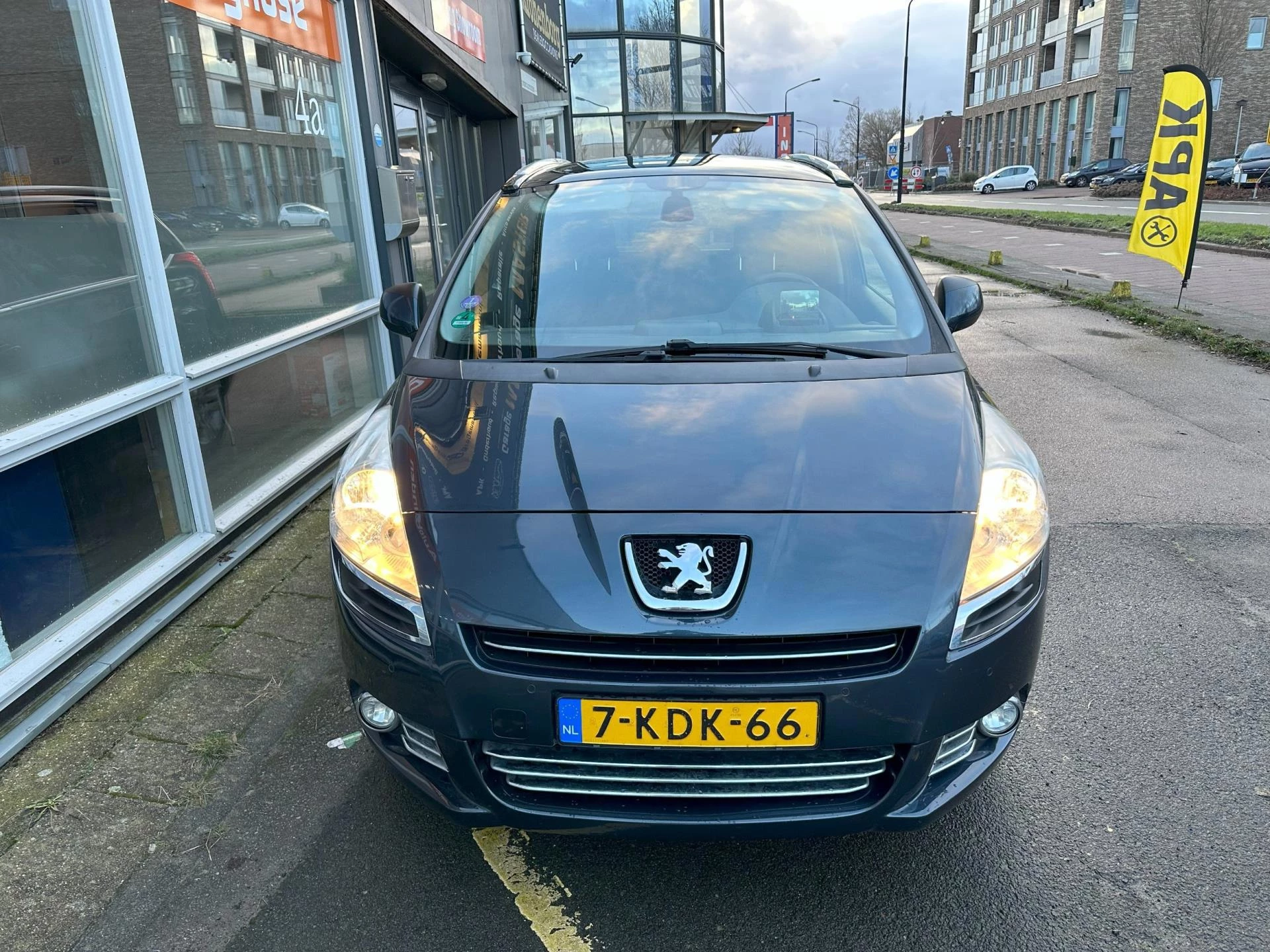 Hoofdafbeelding Peugeot 5008