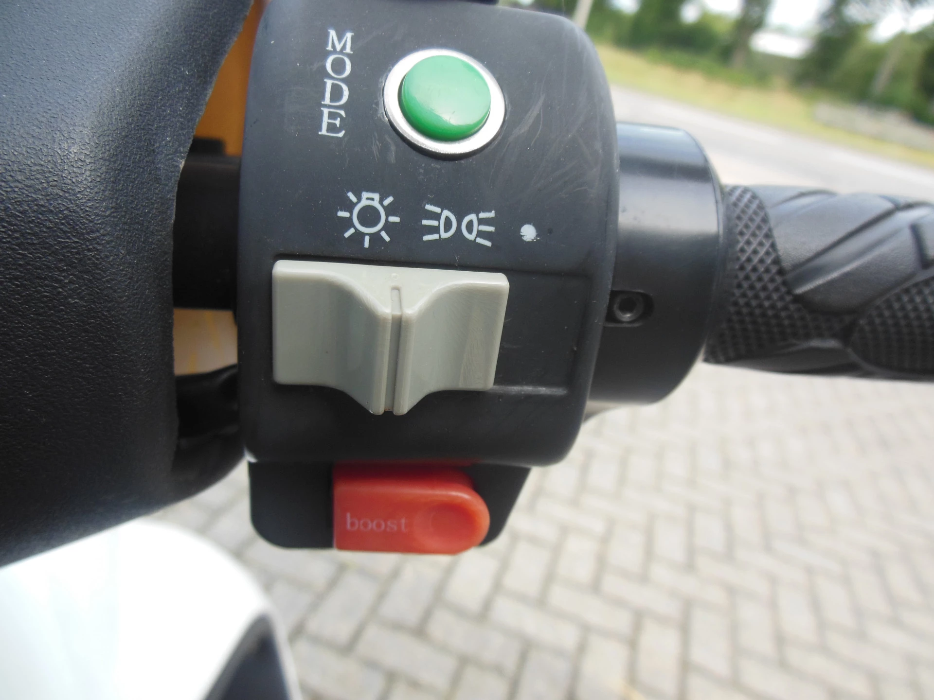 Hoofdafbeelding E-Max Snorscooter