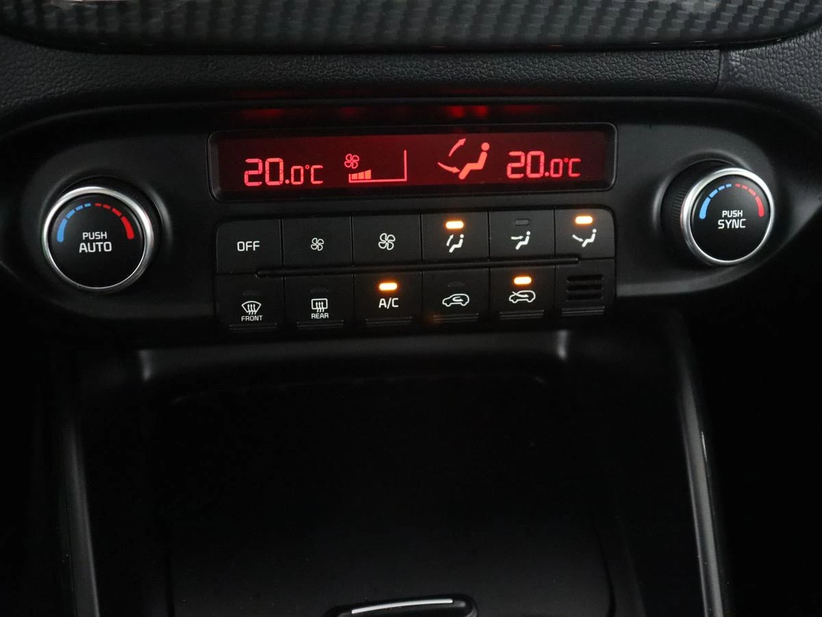 Hoofdafbeelding Kia Carens