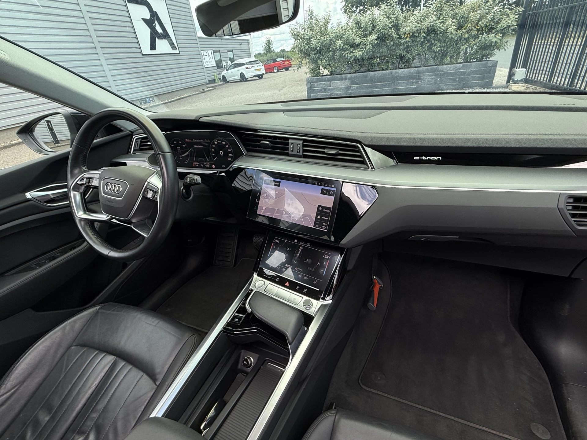 Hoofdafbeelding Audi e-tron