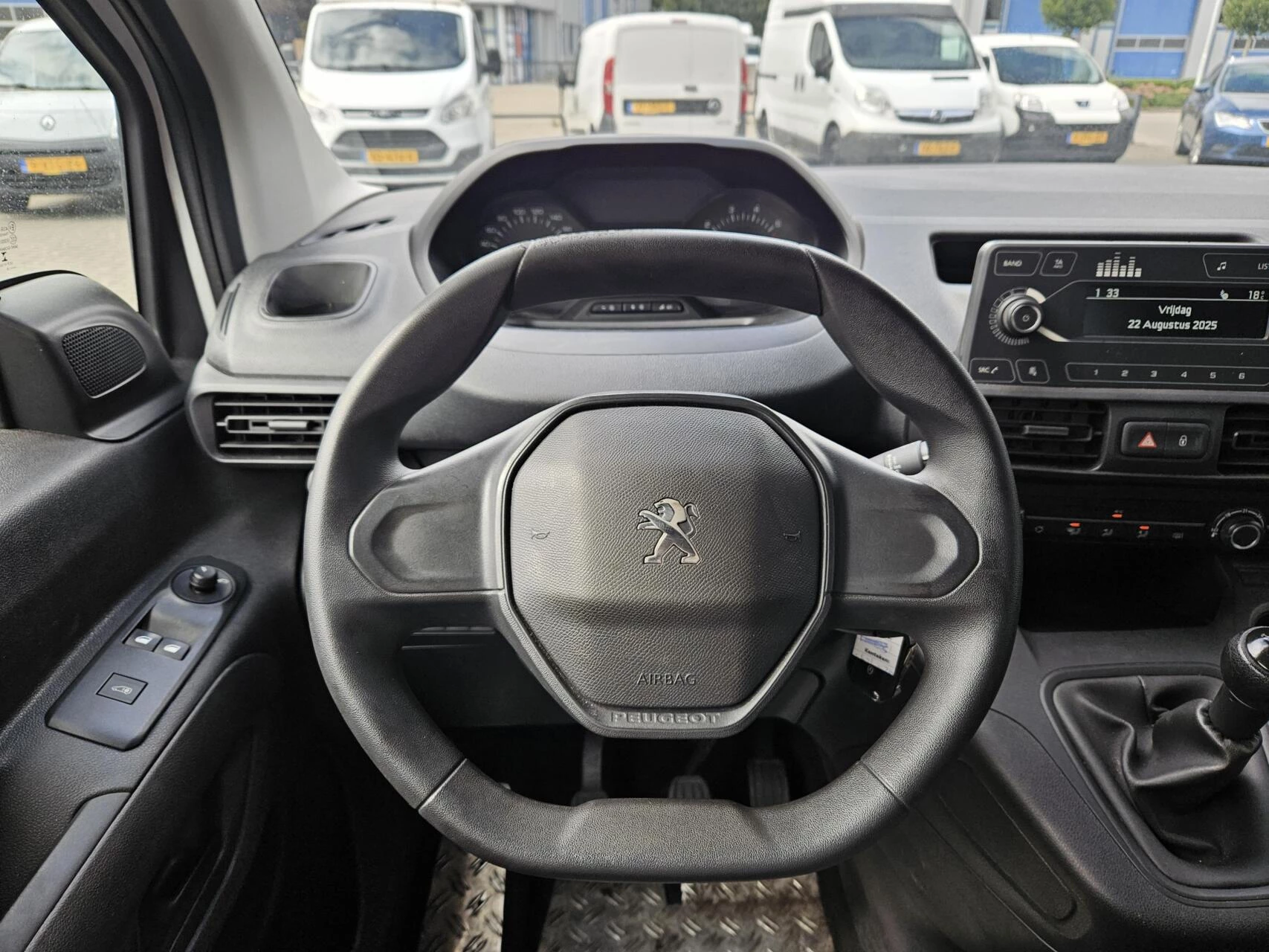Hoofdafbeelding Peugeot Partner