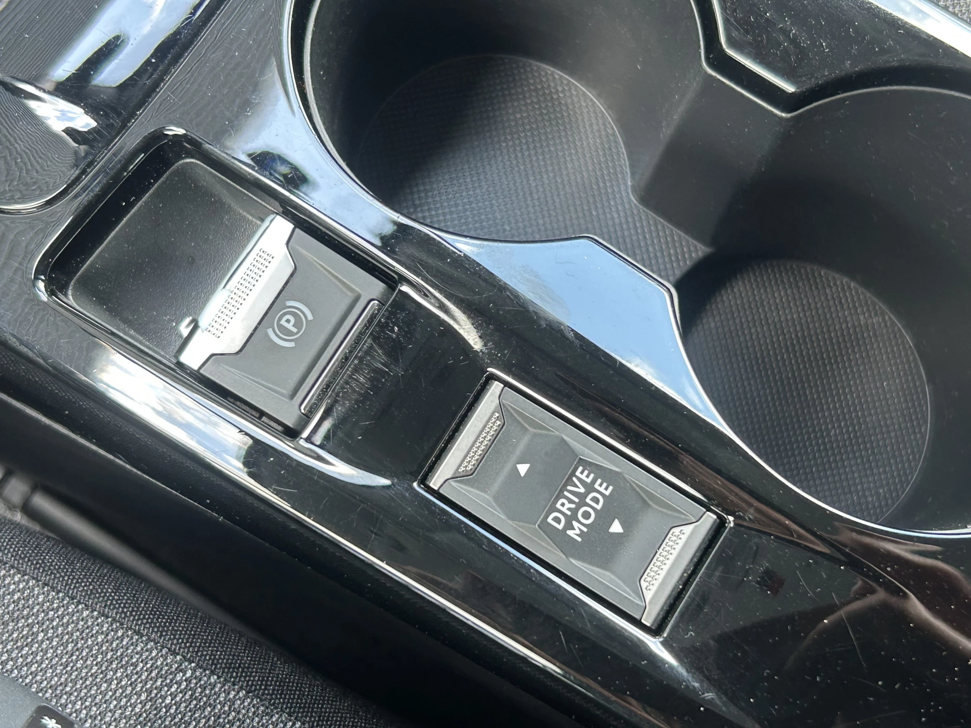 Hoofdafbeelding Peugeot e-208