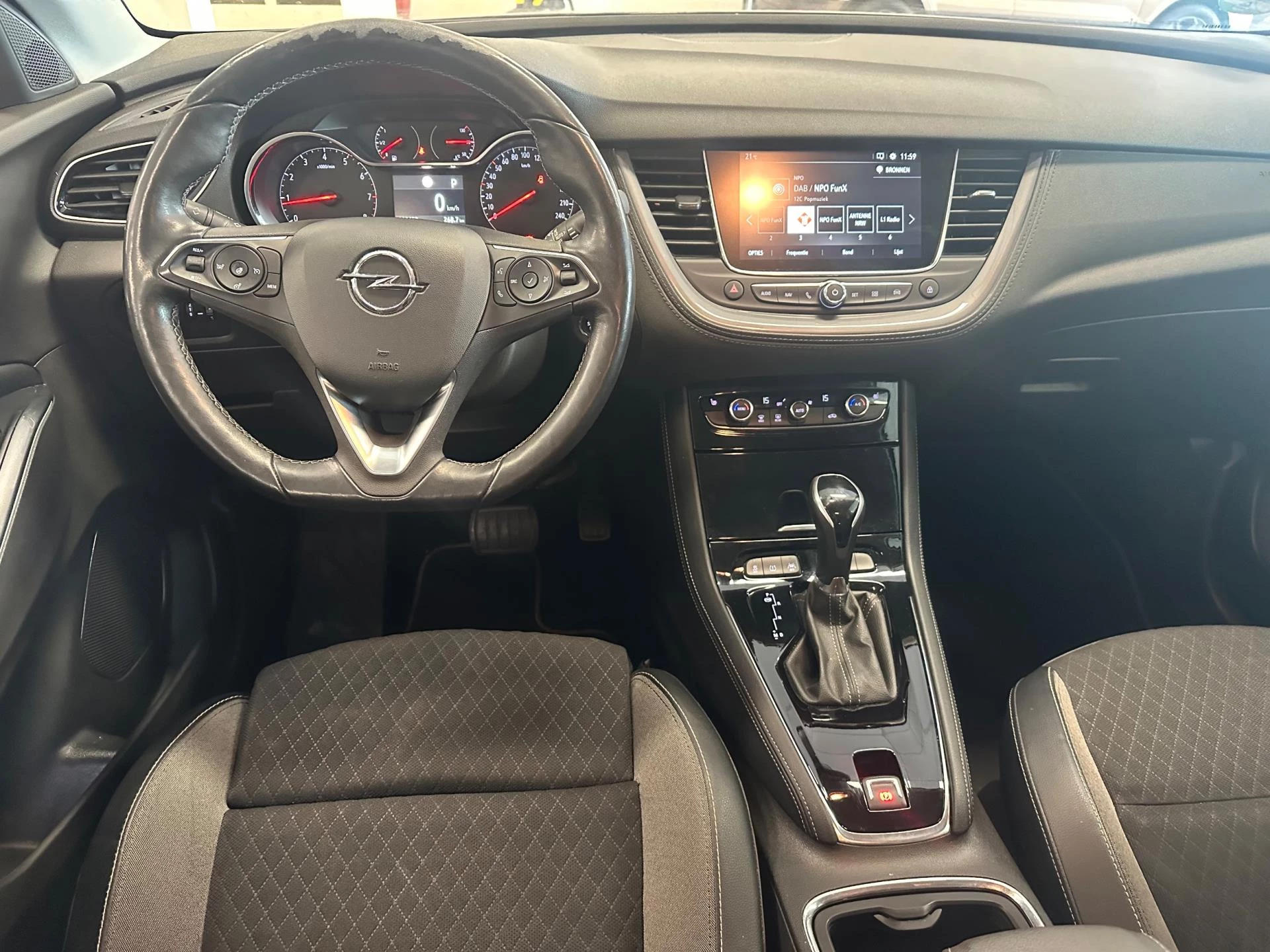 Hoofdafbeelding Opel Grandland X