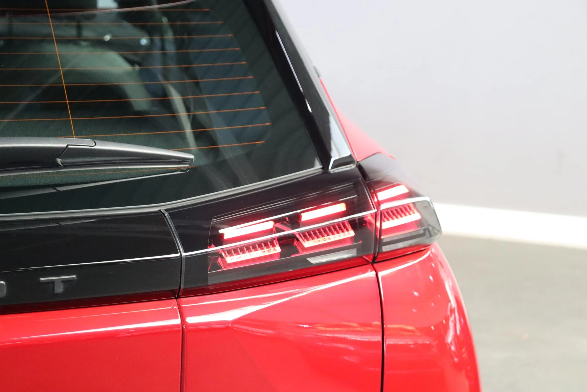 Hoofdafbeelding Peugeot e-2008