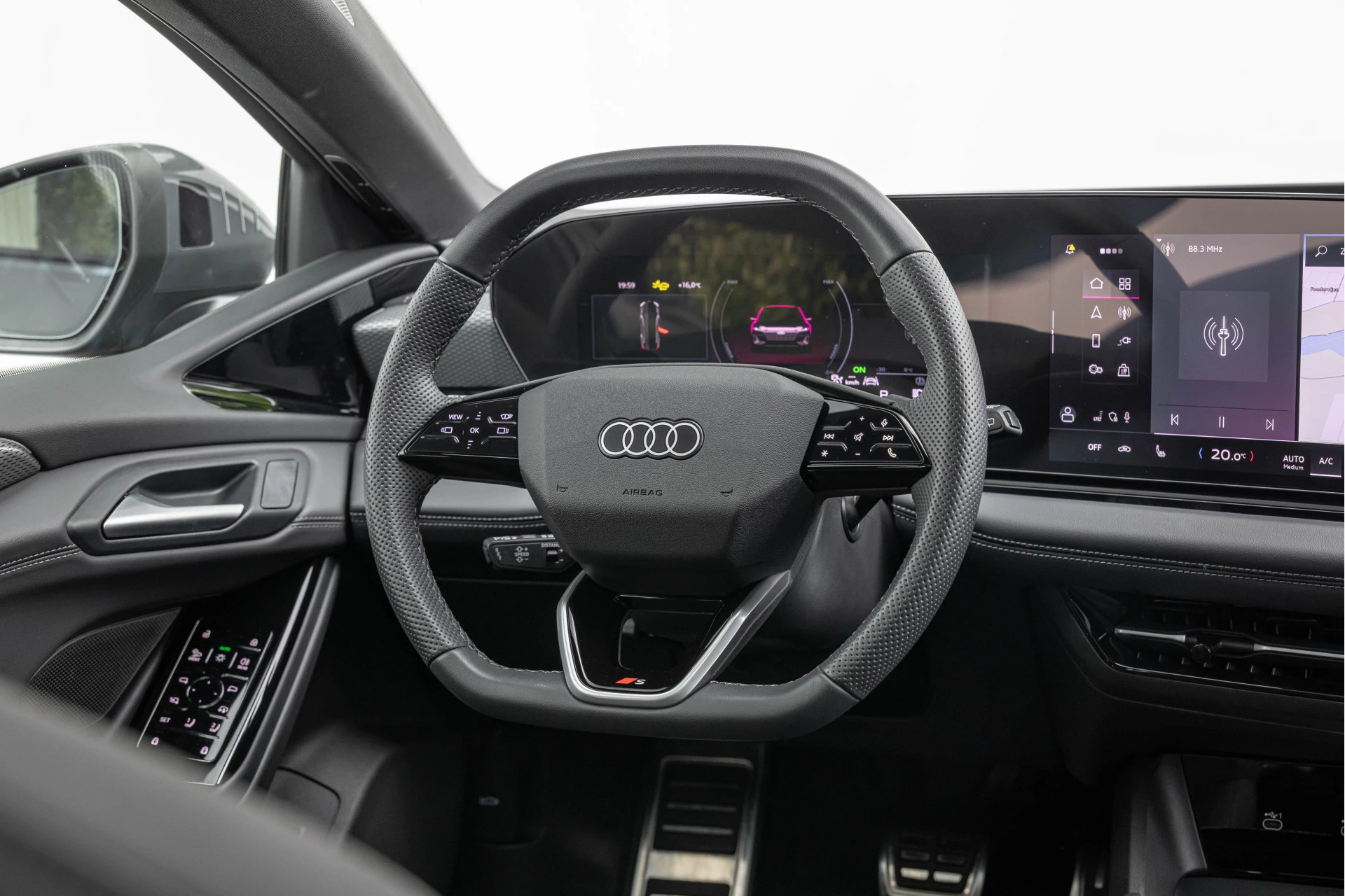 Hoofdafbeelding Audi A6 Avant e-tron