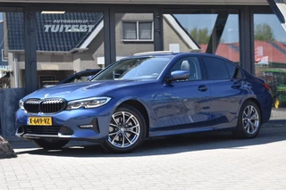 BMW 3-serie 320i High Executive | HARMAN KARDON | SCHUIF KANTELDAK | LEDER | STOELVERWARMING | SFEERVERLICHTING | APPLE CARPLAY